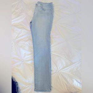 Ann Taylor Loft skinny fit vintage light wash size 10